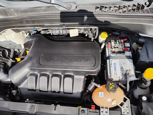 Jeep Renegade 1.6iE-TORQ CROSS* ГАЗ* EURO-6B* 2018г. - автомобили, коли, обяви за нови и употребявани 14