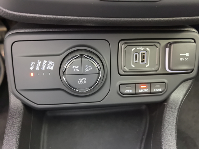 Jeep RENEGADE ALTITUDE 1.3 PHEV Petrol 190 hp AT6 4xe - автомобили, коли, обяви за нови и употребявани 12