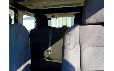 Jeep Wrangler 2.0L 4 4x4 w/Rear Wheel Drv - автомобили, коли, обяви за нови и употребявани 11