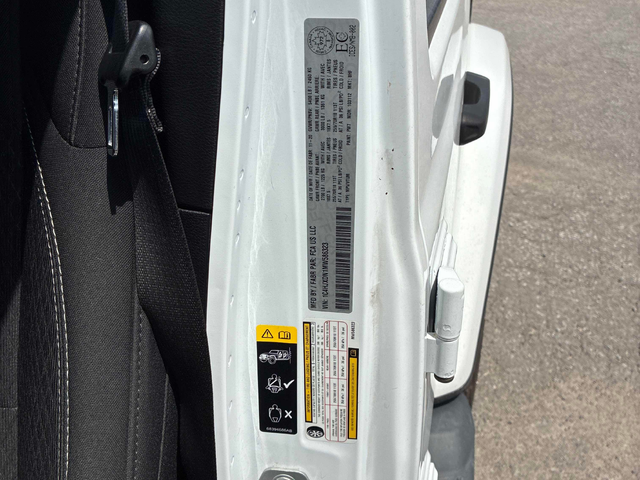 Jeep Wrangler 2.0L 4cyl 4WD - автомобили, коли, обяви за нови и употребявани 9