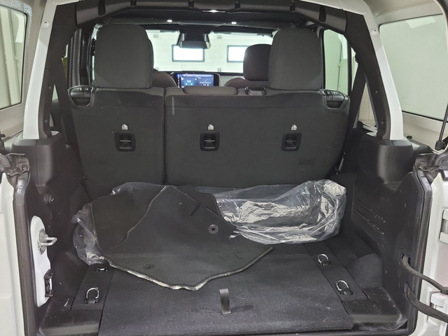 Jeep Wrangler 2.0L 4cyl 4WD - автомобили, коли, обяви за нови и употребявани 18