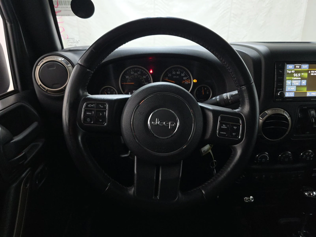 Jeep Wrangler Unlimited 75th Anniversary Edition - автомобили, коли, обяви за нови и употребявани 7