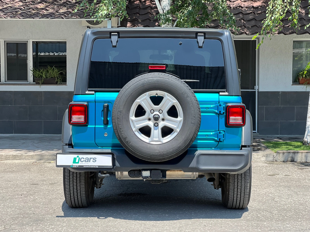 Jeep Wrangler 3.6 V6 Sport - автомобили, коли, обяви за нови и употребявани 4