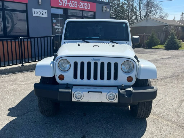 Jeep Wrangler Unlimited Sahara 4WD - автомобили, коли, обяви за нови и употребявани 1