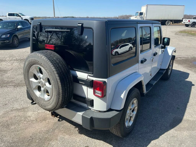 Jeep Wrangler Unlimited Sahara 4WD - автомобили, коли, обяви за нови и употребявани 3