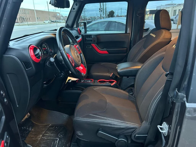 Jeep Wrangler Sahara 4WD - автомобили, коли, обяви за нови и употребявани 11