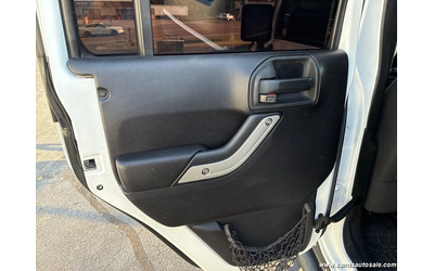 Jeep Wrangler Unlimited Sahara - автомобили, коли, обяви за нови и употребявани 15