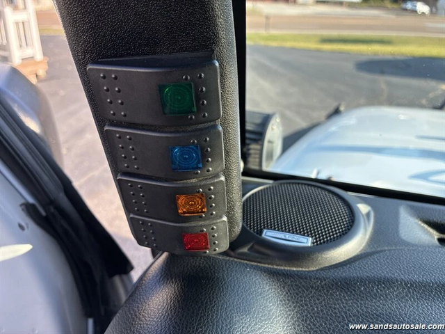 Jeep Wrangler Unlimited Sahara - автомобили, коли, обяви за нови и употребявани 8