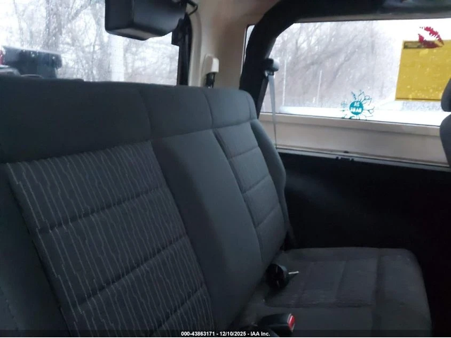 Jeep Wrangler SPORT - автомобили, коли, обяви за нови и употребявани 7