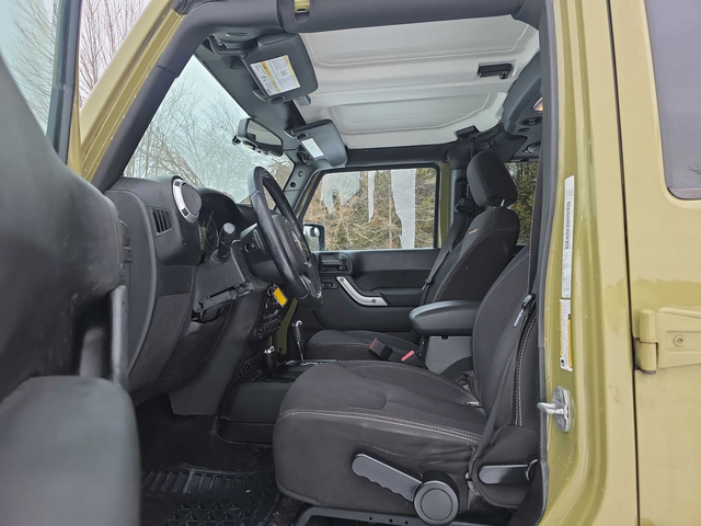 Jeep Wrangler Unlimited Sahara С РЕГИСТРАЦИЯ & АВТО КРЕДИТ - автомобили, коли, обяви за нови и употребявани 9