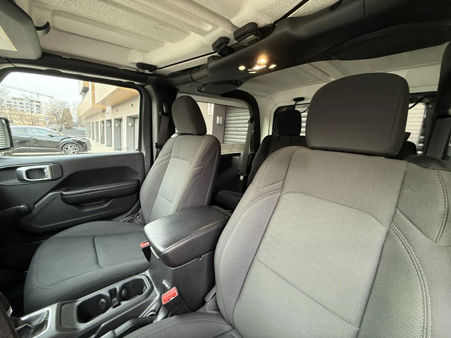 Jeep Wrangler 2.0TURBO| SPORT| РЕАЛНИ КМ!| КАСКО - автомобили, коли, обяви за нови и употребявани 8