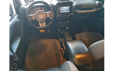 Jeep Wrangler 3.6* UNLIMITED SPORT* РЕАЛНИ КМ - автомобили, коли, обяви за нови и употребявани 6