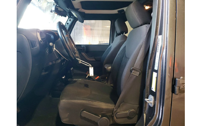 Jeep Wrangler 3.6* UNLIMITED SPORT* РЕАЛНИ КМ - автомобили, коли, обяви за нови и употребявани 7