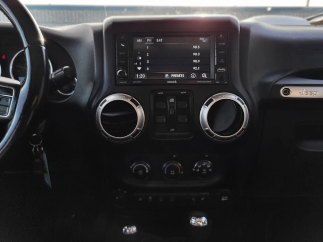 Jeep Wrangler RUBIKON - автомобили, коли, обяви за нови и употребявани 11