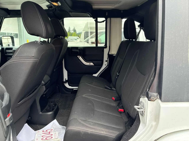 Jeep Wrangler * Sahara * 2 КЛЮЧА* PANO* KEYLESS* - автомобили, коли, обяви за нови и употребявани 13