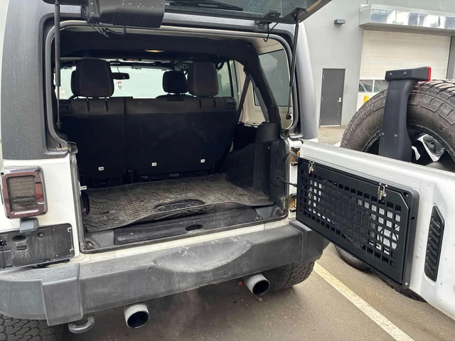 Jeep Wrangler * Sahara * 2 КЛЮЧА* PANO* KEYLESS* - автомобили, коли, обяви за нови и употребявани 14
