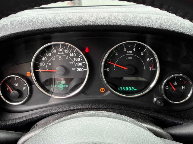 Jeep Wrangler * Sahara * 2 КЛЮЧА* PANO* KEYLESS* - автомобили, коли, обяви за нови и употребявани 7