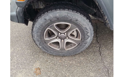 Jeep Wrangler SPORT S/CARFAX/ - автомобили, коли, обяви за нови и употребявани 13