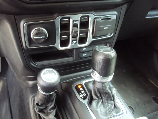 Jeep Wrangler Unlimited 4XE Willys 4x4 HYBRID | $230 BiWeekly / - автомобили, коли, обяви за нови и употребявани 13