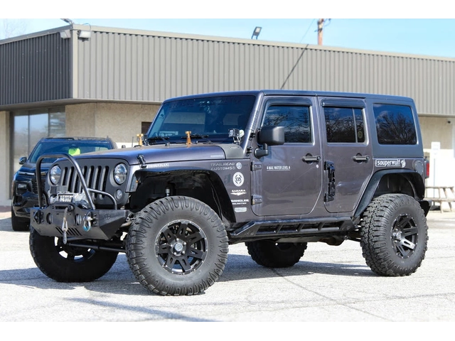 Jeep Wrangler Unlimited Sahara 4WD - автомобили, коли, обяви за нови и употребявани 0