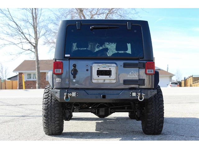 Jeep Wrangler Unlimited Sahara 4WD - автомобили, коли, обяви за нови и употребявани 5