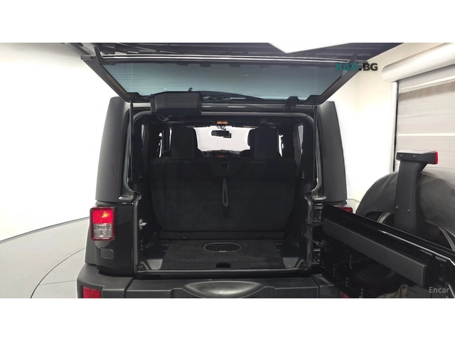 Jeep Wrangler 3.6 RUBICON - автомобили, коли, обяви за нови и употребявани 13