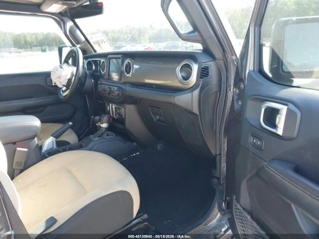Jeep Wrangler Unlimited Sahara 4x4 - автомобили, коли, обяви за нови и употребявани 7