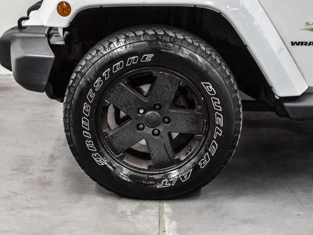 Jeep Wrangler Sahara 4WD - автомобили, коли, обяви за нови и употребявани 5