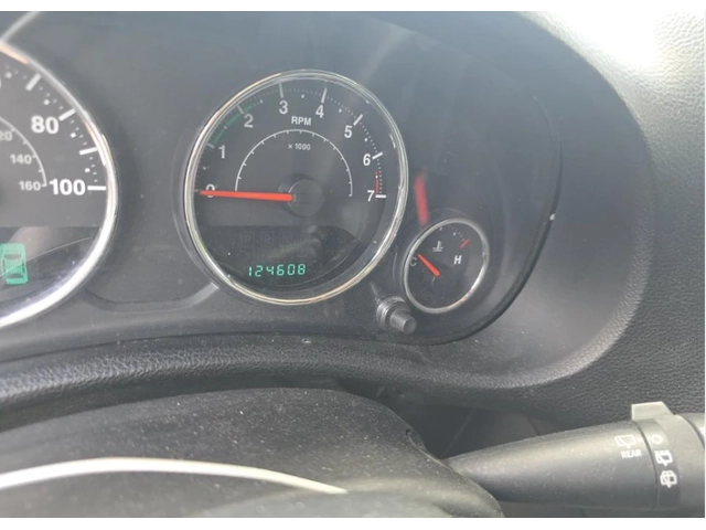 Jeep Wrangler Unlimited Sport - автомобили, коли, обяви за нови и употребявани 9