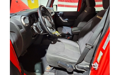 Jeep Wrangler UNLIMITED SAHARA - автомобили, коли, обяви за нови и употребявани 6