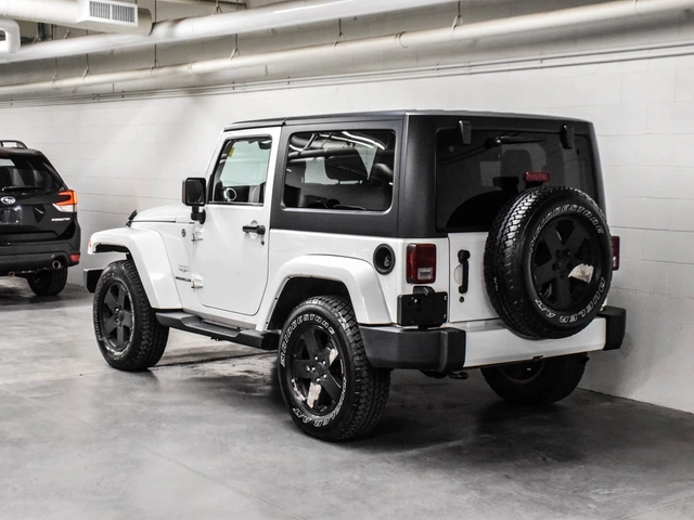 Jeep Wrangler Sahara 4WD - автомобили, коли, обяви за нови и употребявани 3