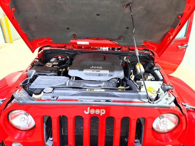 Jeep Wrangler UNLIMITED SAHARA - автомобили, коли, обяви за нови и употребявани 10