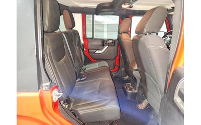 Jeep Wrangler UNLIMITED SAHARA - автомобили, коли, обяви за нови и употребявани 9