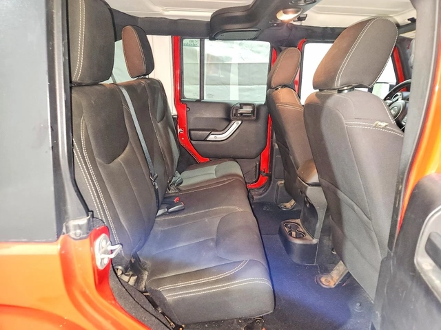 Jeep Wrangler UNLIMITED SAHARA - автомобили, коли, обяви за нови и употребявани 9