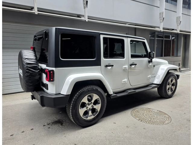 Jeep Wrangler LIMITED SAHARA 3.6 AWD - автомобили, коли, обяви за нови и употребявани 8