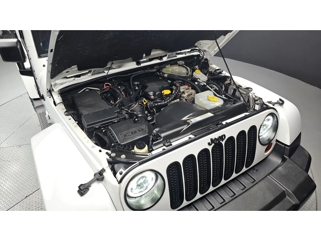 Jeep Wrangler SAHARA | ПОДГРЕВИ | КАМЕРА | НОВИ ГУМИ - автомобили, коли, обяви за нови и употребявани 4