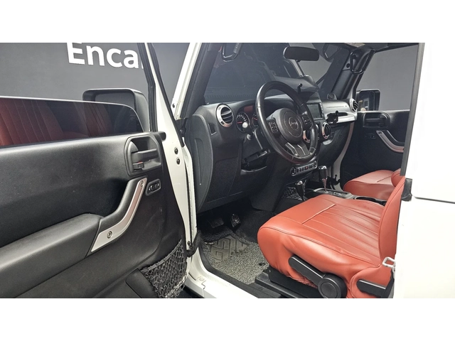 Jeep Wrangler SAHARA | ПОДГРЕВИ | КАМЕРА | НОВИ ГУМИ - автомобили, коли, обяви за нови и употребявани 10