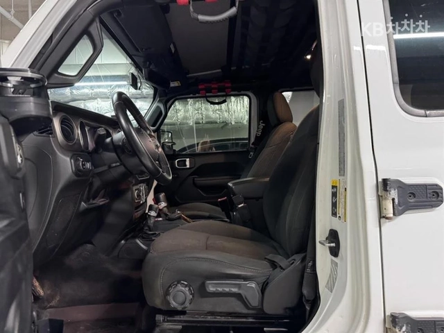Jeep Wrangler SPORT WILLYS EDITION * КРАЙНА ЦЕНА* - автомобили, коли, обяви за нови и употребявани 6