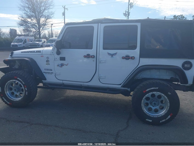 Jeep WRANGLER UNLIMITED 3.6L V-6 DOHC, VVT, 285HP 4X4 Drive - автомобили, коли, обяви за нови и употребявани 13