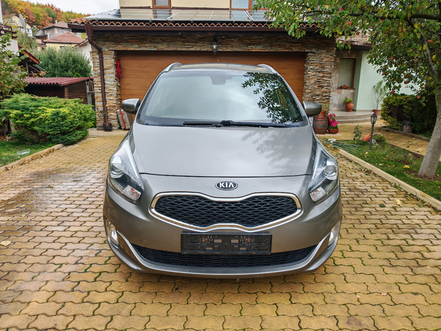 Kia Carens 1.7CRDI-АВТОМАТИК - автомобили, коли, обяви за нови и употребявани 1