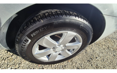 Kia Carens 2.0CRDI 172ХИЛ.100% РЕАЛНИ ТЕГЛИЧ ЛИЗИНГ ВИДЕО - автомобили, коли, обяви за нови и употребявани 13