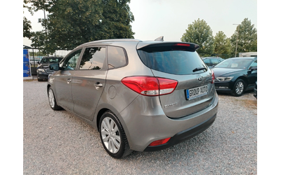 kia-carens - 4