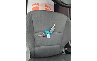 Kia Carens 1.7 CRDI, 7mesta - автомобили, коли, обяви за нови и употребявани 16