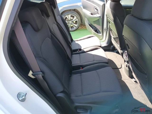 Kia Carens 7 места/Автомат - автомобили, коли, обяви за нови и употребявани 16