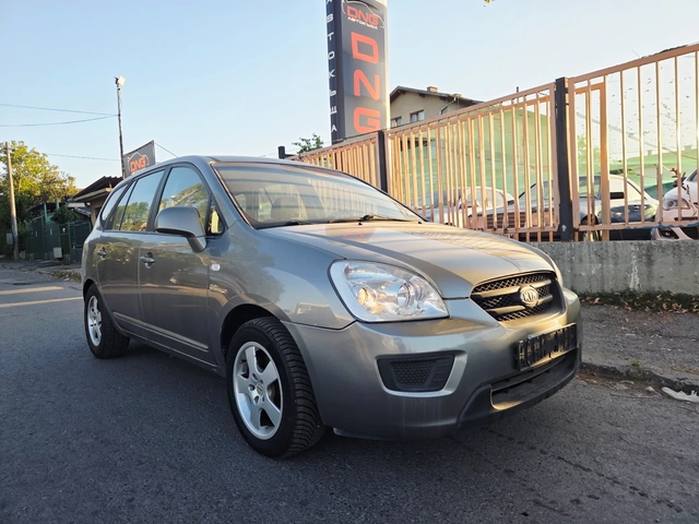 Kia Carens 2, 000 EURO5 - автомобили, коли, обяви за нови и употребявани 0