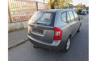 kia-carens - 4