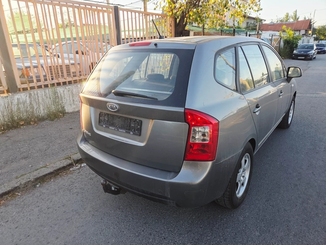 Kia Carens 2, 000 EURO5 - автомобили, коли, обяви за нови и употребявани 4