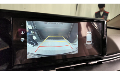 Kia Carnival 4th Generation 9-seater Prestige - автомобили, коли, обяви за нови и употребявани 14