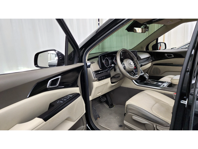 Kia Carnival 4th Generation 9-seater Prestige - автомобили, коли, обяви за нови и употребявани 9