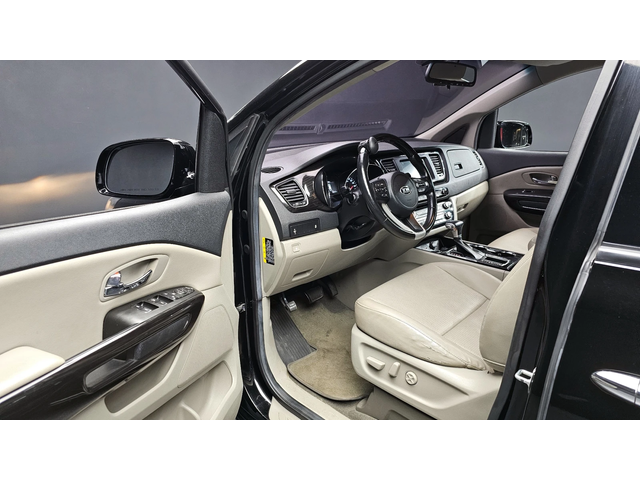 Kia Carnival The New 9-seater Prestige - автомобили, коли, обяви за нови и употребявани 10